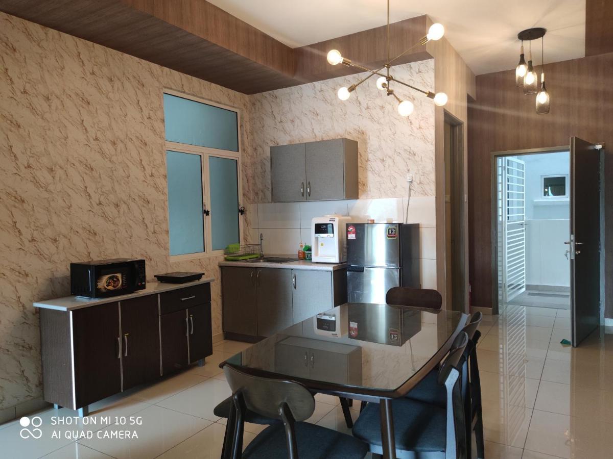 Bangi Gateway Service Apartment Kampong Sungai Ramal Dalam Dış mekan fotoğraf